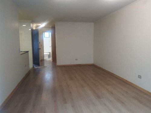 Depto En Venta De 4 Dorm , Con Patio 1er Piso. En La Reina