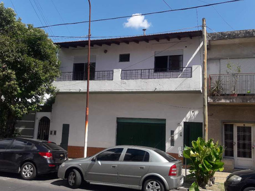 Casa Con Departamento En Venta En Ramos Mejia Sur