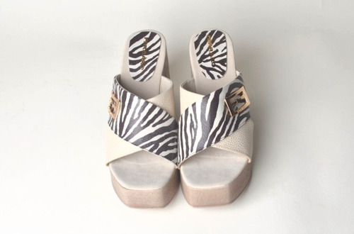 Imagen 5 de 5 de Zuecos Sandalias Taco Alto De Cuero De Mujer Linx - Ferraro