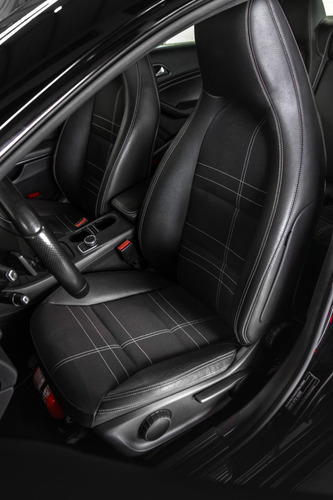 Mercedes-Benz 0 CLA-200 Urban 1.6 TB 16V/Flex Aut.