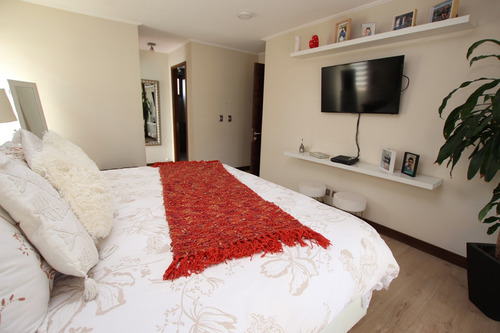 Preciosa Casa En Venta En Condominio
