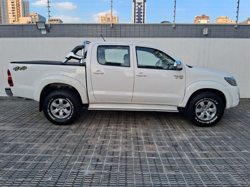 Toyota Hilux 2.7 Srv Cab. Dupla 4x4 Flex Aut. 4p