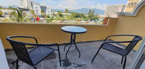 Plaza Marina Rento Amueblado 3 Recamaras, 2 Pisos Frente Avenida Principal