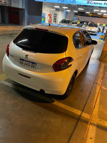Peugeot 208 2016 1.5 Active