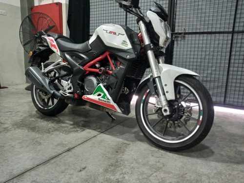 Imagen 10 de 21 de Benelli Tnt 25 250 Año 2017 Impecable Original Segundo Dueño