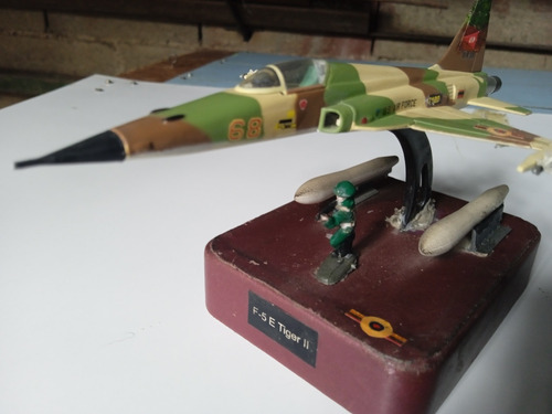 F-5 Tigre Italeri 