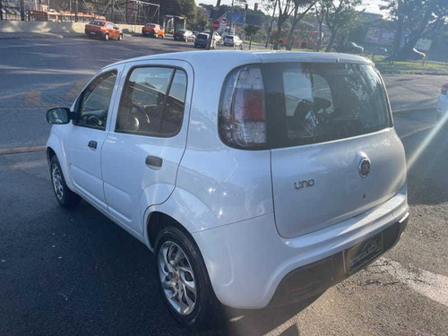 Imagem 7 de 10 de Fiat Uno Attractive 1.0 2020