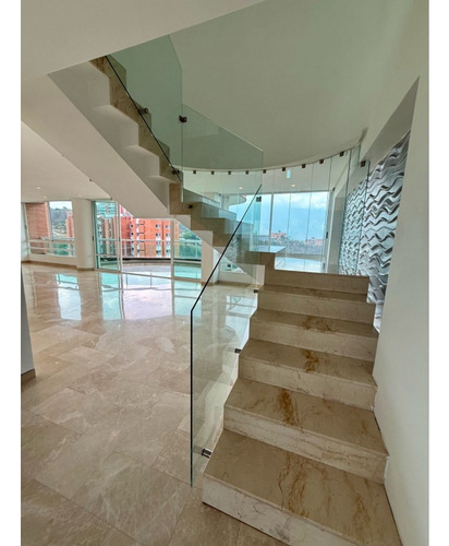 Se Alquila Ph 583m2 Mirador De Los Campitos 7746