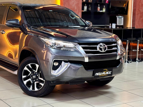 Toyota SW4 2.8 Tdi Srx 7l 4x4 Aut. 5p