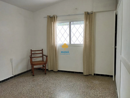 Venta, Casa 3 Dormitorios Sobre Avenida Principal, A 100 Metros Del Mar, Atlántida Pinares