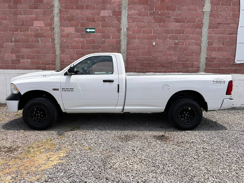 RAM Ram 1500 5.7 Cabina Sencilla 4x4