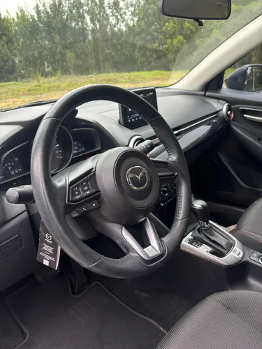 Mazda 2 Carbón edition