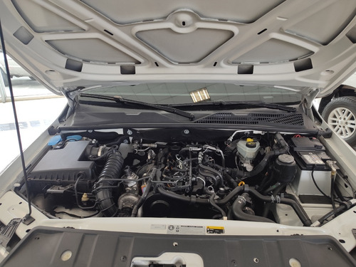 Imagen 7 de 20 de Volkswagen Amarok Cabina Simple 4x4