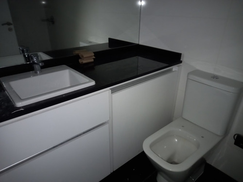 Imagen 11 de 12 de Venta Local Para Oficinas O Consultorios Pocitos Nuevo C/ 5 Garajes A Estrenar