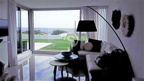 Alquiler Anual U$s 2700 Por Mes- Ref: 4735