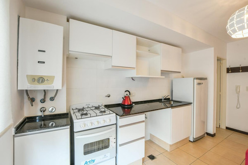 Imagen 8 de 18 de Departamento De 1 Dormitorio En Venta Con Gimnasio Y Sauna Centro