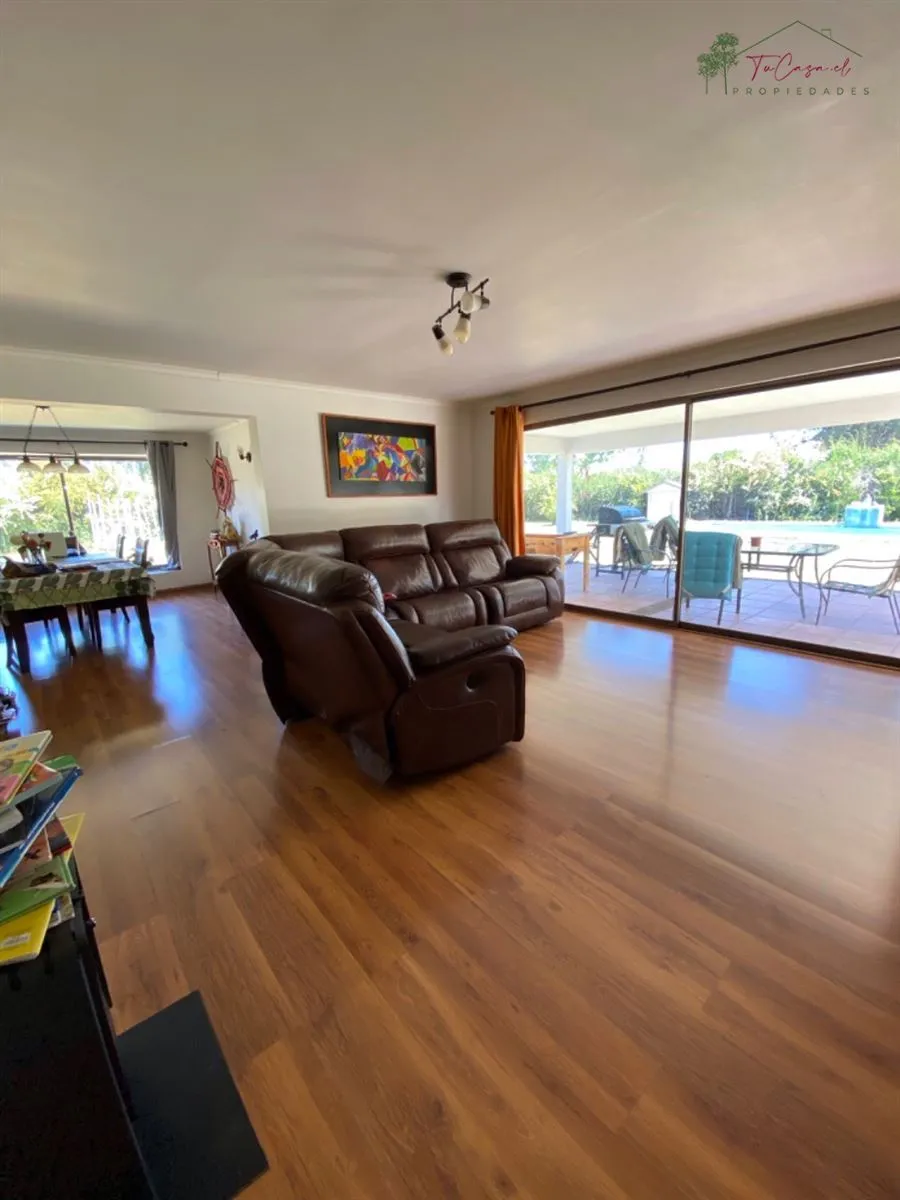 Imagen 3 de 10 de Casa En Venta De 4 Dorm. En Isla De Maipo