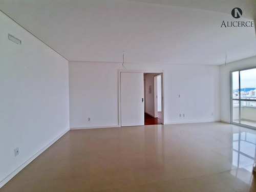 Apartamento De 3 Dormitórios No Estreito! - 2339