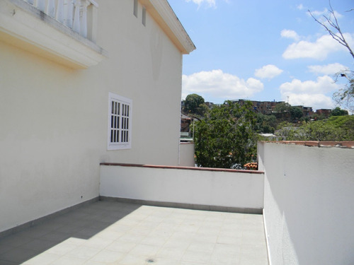 Imagen 21 de 30 de Vendo Bella Casa, 441 M2, 4h +2s, 5b +2s , 4p. Urbanización El Marques