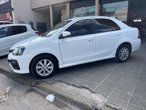 Toyota Etios 1.5 Xls