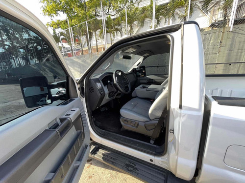 Imagen 11 de 15 de Ford F-250 Xlt Xlt