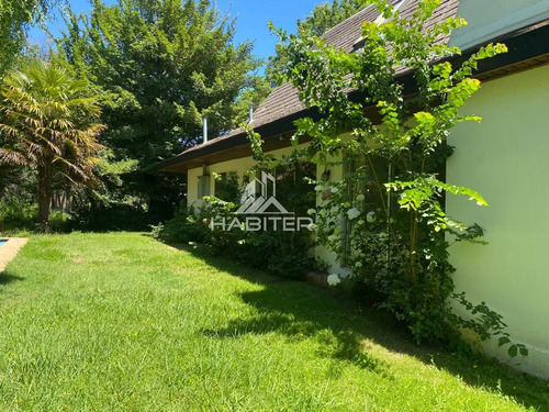 Casa En Venta De 5 Dorm. En Los Angeles