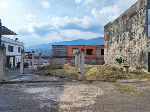 N.m Parcela En Venta En Arjona, Urbanización Valle Arriba