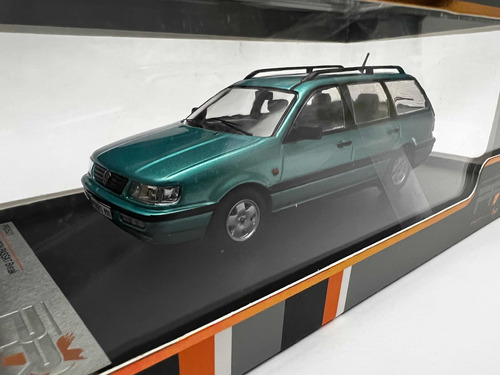 Volkswagen Passat Break 1993 Ixo Premium X 1/43