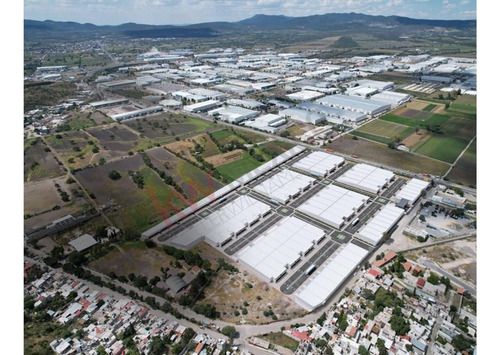 Pool De Inversiones En Bodegas En Querétaro - Descubre El Potencial De Crecimiento