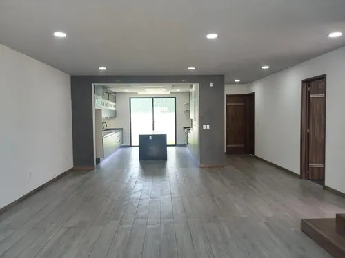 Venta De Casa Dentro De Privada En Metepec Cerca De Avenida Tecnológico