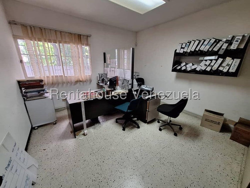 Casa Comercial En Venta En Los Dos Caminos Caracas Angela Tochon A Pie De Calle Uso Comercial Av Principal