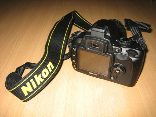 Camera Nikon D40 Com Lente Profissional 18-55mm