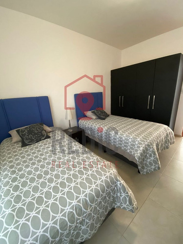 Imagen 13 de 18 de Renta Casa Amueblada De 3 Hab.+ Sala De T.v. En Juriquilla S