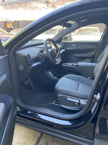 Volvo EX30 0.0 Core E40 (405 Km)