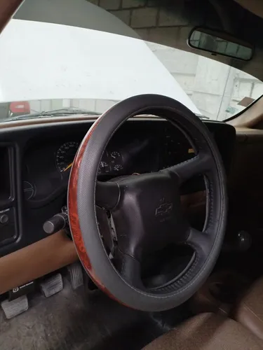 Chevrolet Silverado Pickup Silverado 2500 Custom 5vel Mt