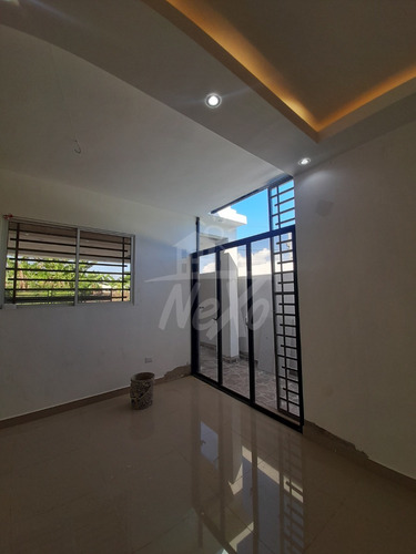 Imagen 12 de 18 de Casaen Venta A Estrenar En Residencial Cerrado, Santiago (hfc-212)
