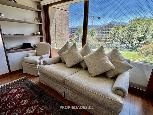 Departamento En Venta De 3 Dorm. En Lo Barnechea