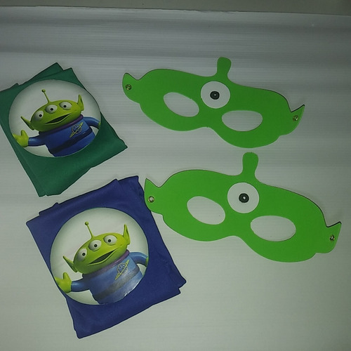 8 Capa Y Antifaz Marciano Toy Story