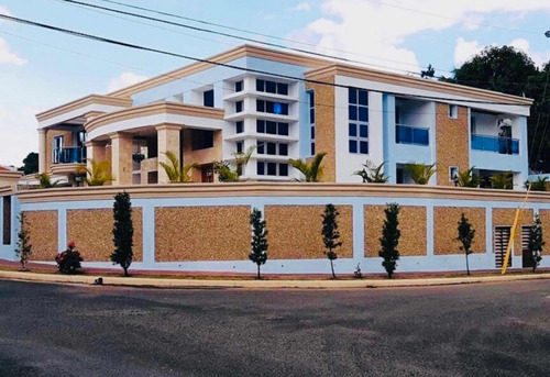 Mansión De Venta En Alameda