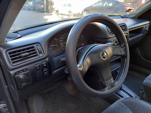 Chevrolet Vectra.