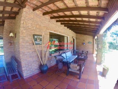 Muy Lindo Chalet De 3 Dormitorios- Ref: 6296