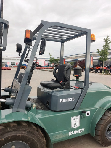 Autoelevador Todoterreno Brumby 3,5 Tn - Diesel Xinchai