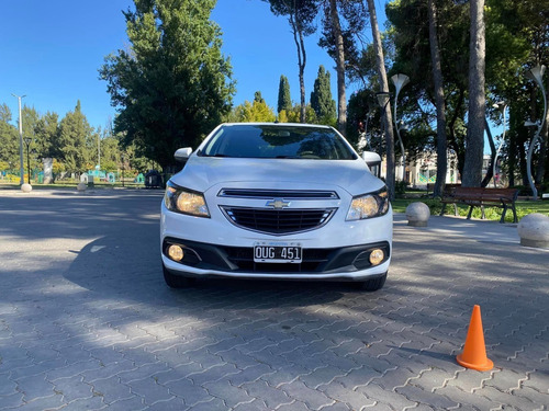 Imagen 9 de 11 de Vendo - Financio Chevrolet Onix Ltz 2015 Full