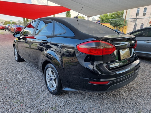 Imagen 3 de 14 de Ford Fiesta 2017 1.6 Se Sedan Mt