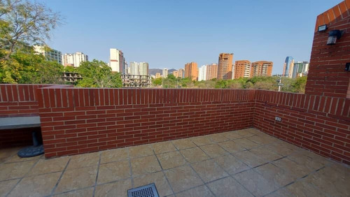 Imagen 15 de 30 de Townhouse En Venta Valles De Camoruco, Remodelado, Isomar Gubaira Remax Cod15614