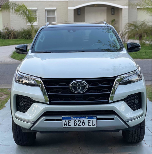Imagen 6 de 15 de Toyota Sw4 2.8 Srx 204cv 4x4 At