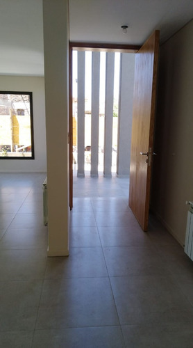 Casa 3 Dormitorios B° Dalvian ( Mendoza. Capital )