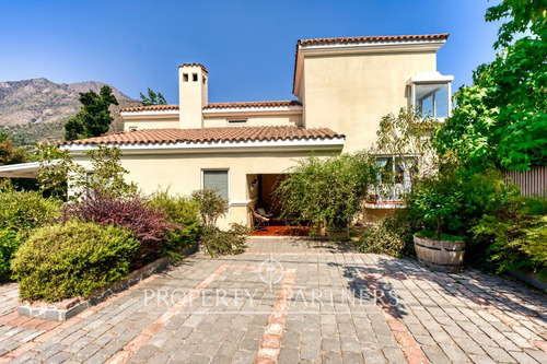 Cómoda Casa En Condominio, El Arrayán