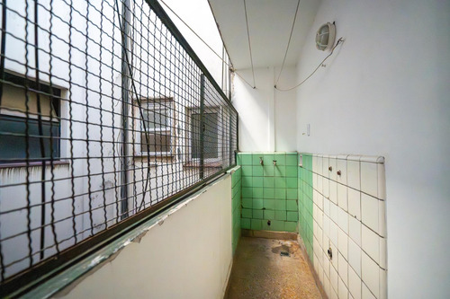 Venta - 4 Amb Con Dependencia Y Doble Balcón - Apto Crédito - Balvanera