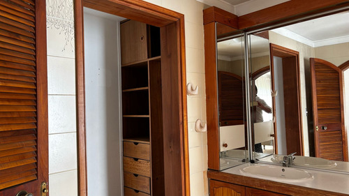 Venta De Espectacular Propiedad En Pirque. Gran Casona, Ubic